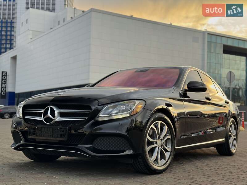 Mercedes-benz C-class (2015)