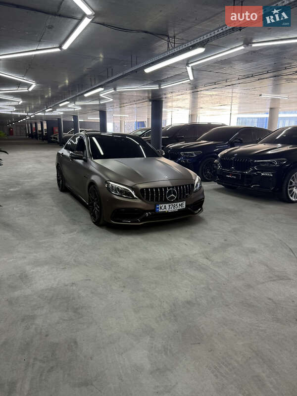Mercedes-benz C-class (2019)