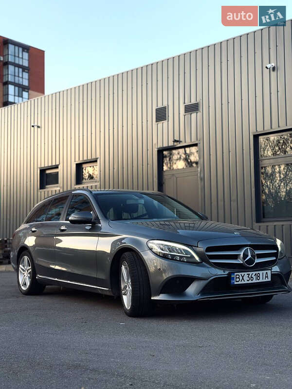 Mercedes-benz C-class (2019)