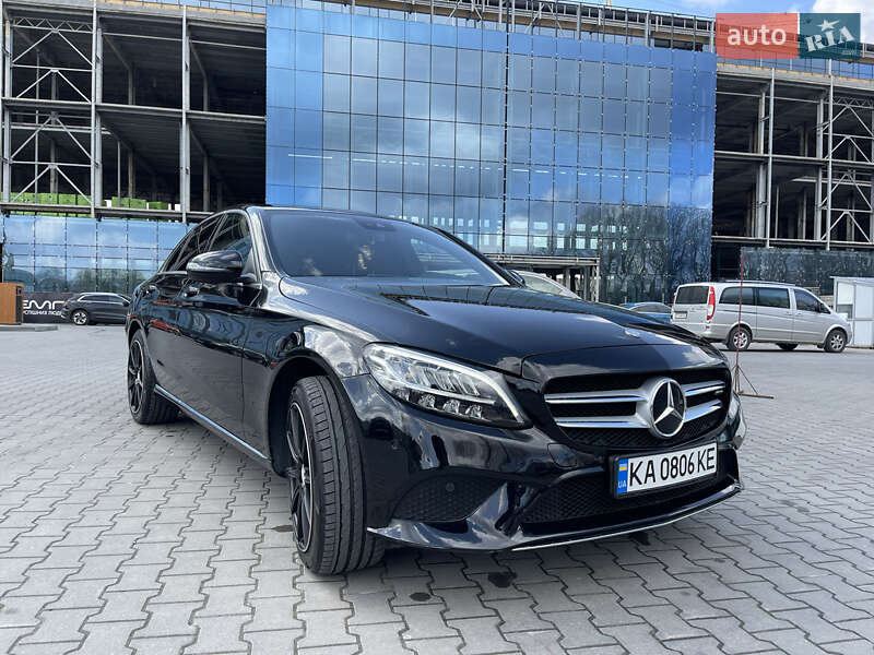 Mercedes-benz C-class (2018)