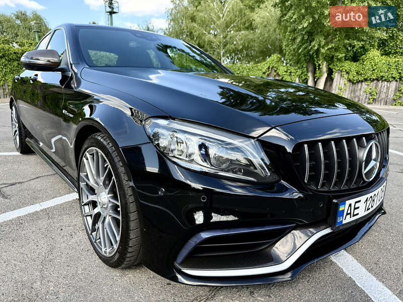 Mercedes-benz C-class (2019)