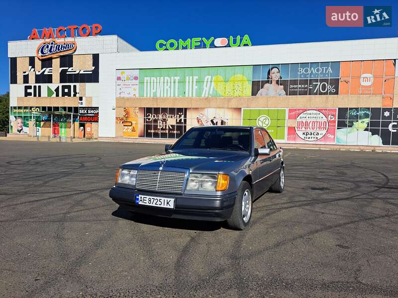 Mercedes-benz E-class (1992)