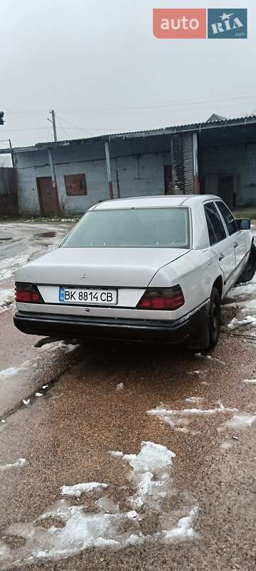 Mercedes-benz E-class (1986)