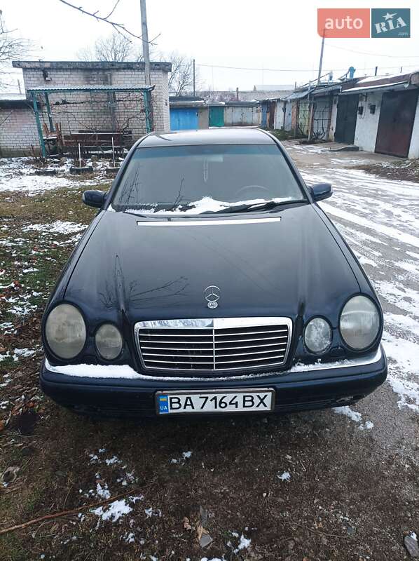 Mercedes-benz E-class (1999)