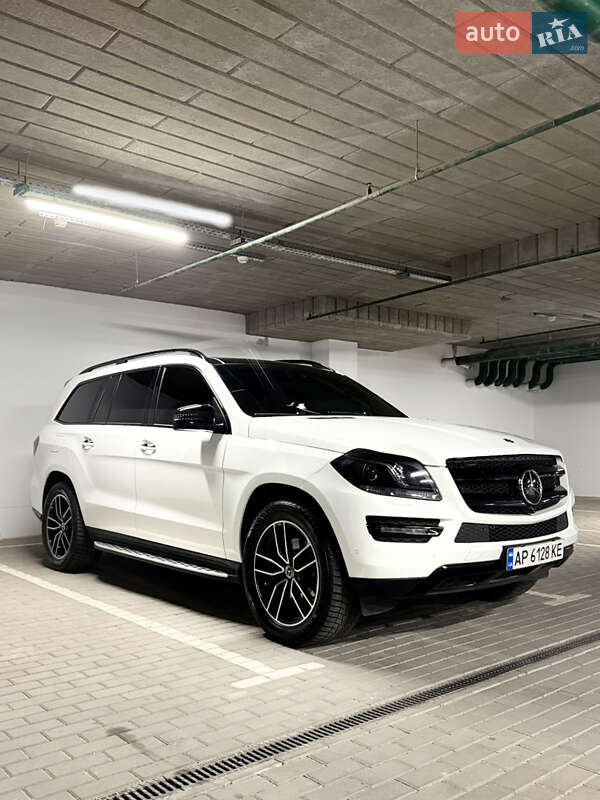 Mercedes-benz Gl-class (2015)