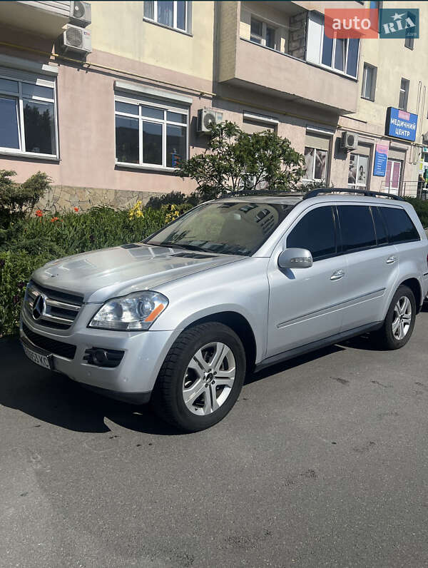 Mercedes-benz Gl-class (2008)