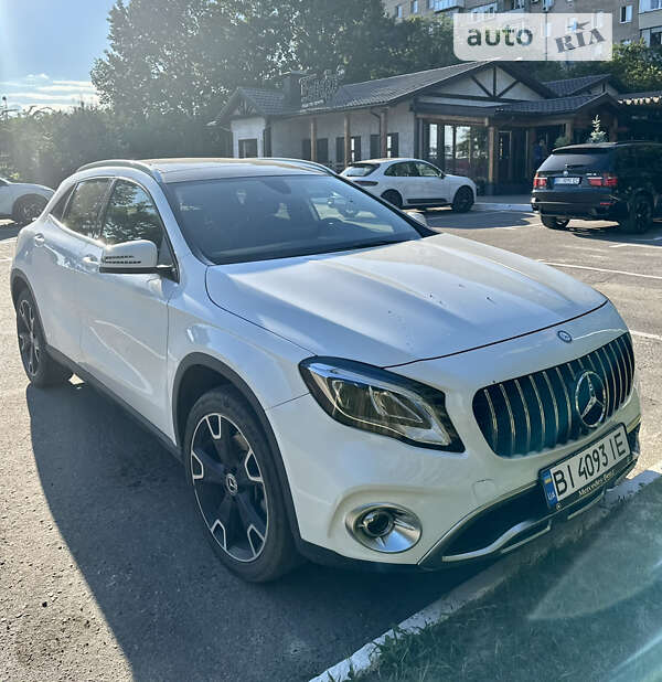 Mercedes-benz Gla-class (2019)