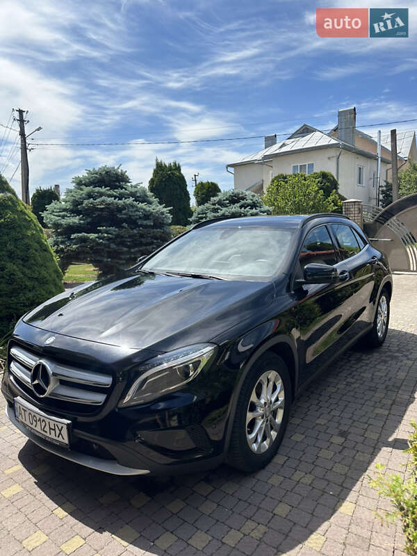 Mercedes-benz Gla-class (2016)