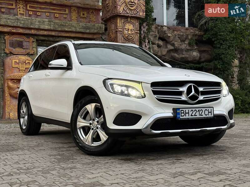 Mercedes-benz Glc-class (2016)