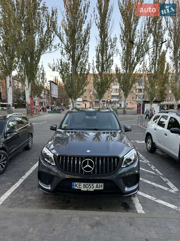Mercedes-benz Gle-class (2016)