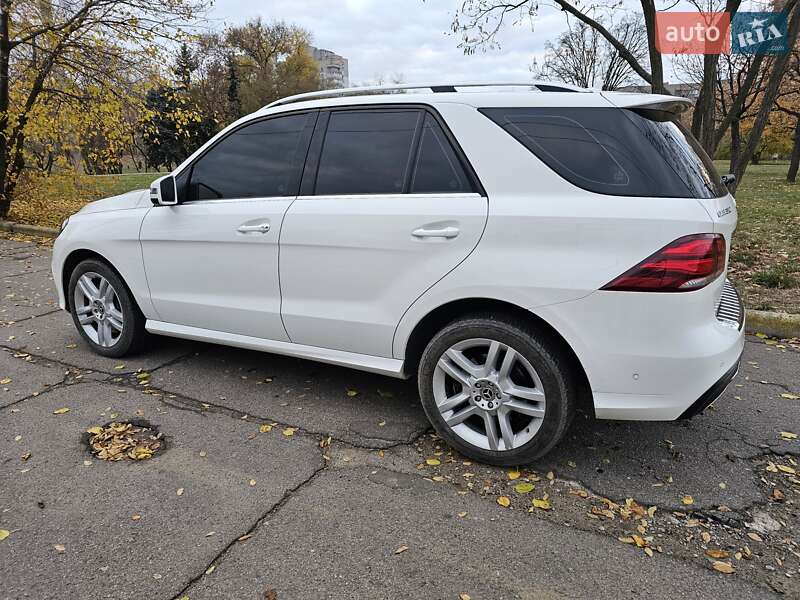 Mercedes-benz Gle-class (2017)