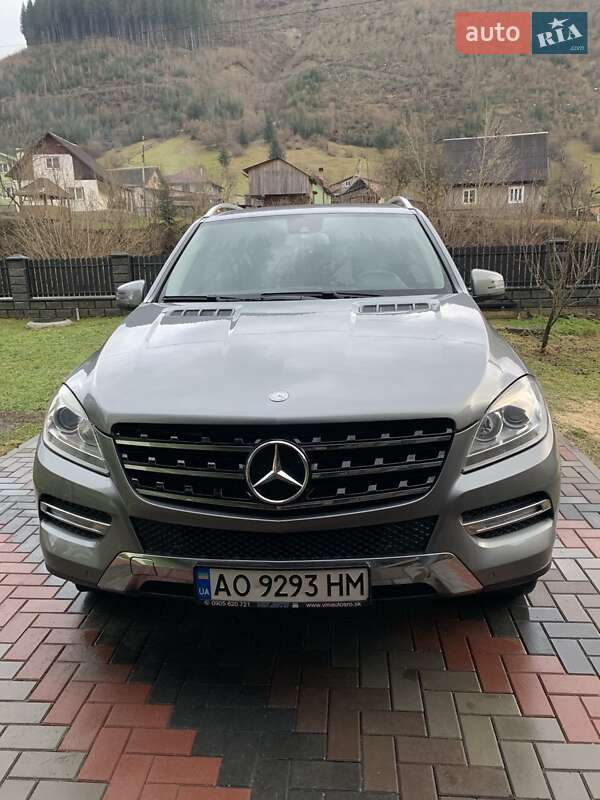 Mercedes-benz M-class (2011)