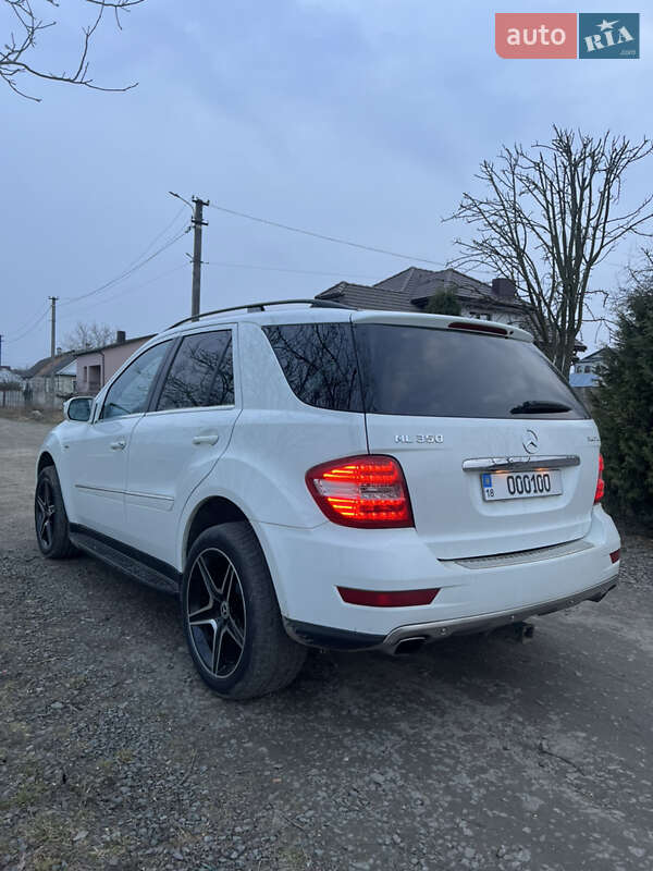 Mercedes-benz M-class (2010)