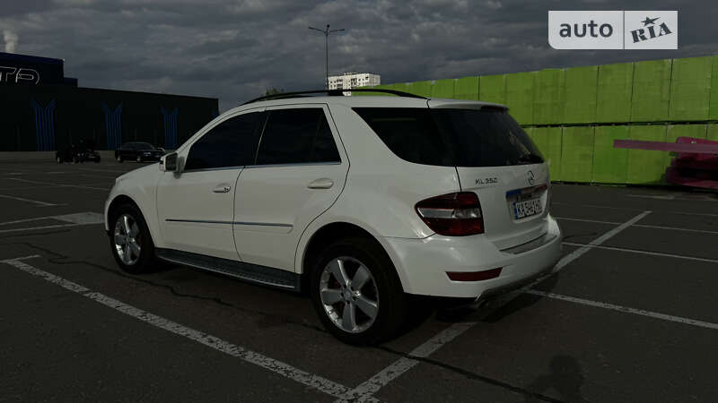 Mercedes-benz M-class (2010)