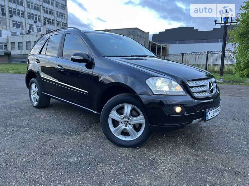 Mercedes-benz M-class (2005)