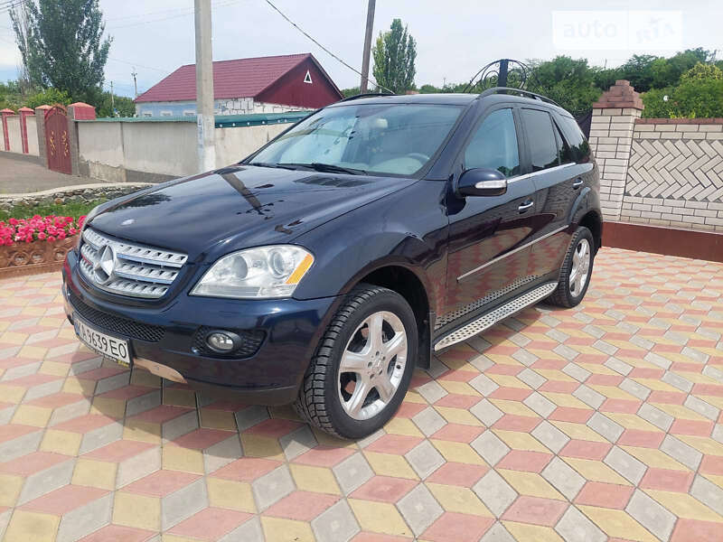 Mercedes-benz M-class (2007)