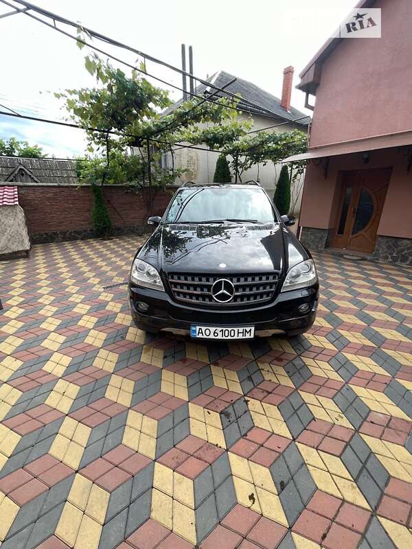 Mercedes-benz M-class (2006)