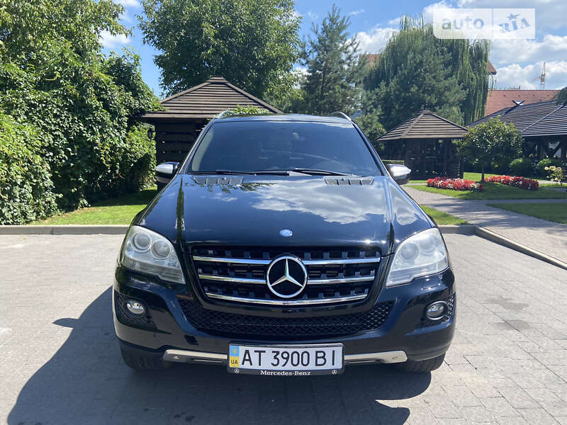 Mercedes-benz M-class (2010)