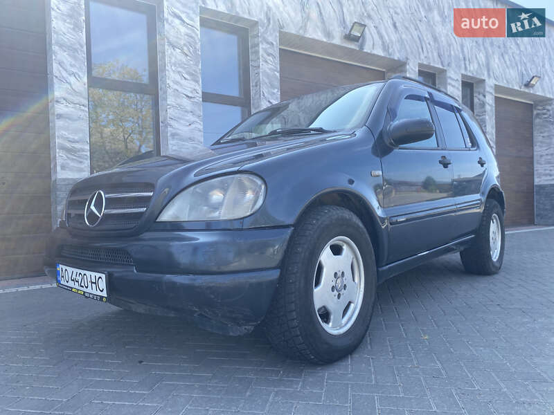 Mercedes-benz M-class (1998)