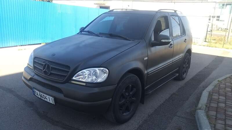Mercedes-benz M-class (2000)