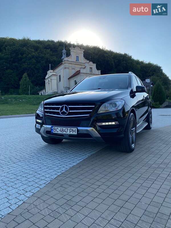 Mercedes-benz M-class (2012)