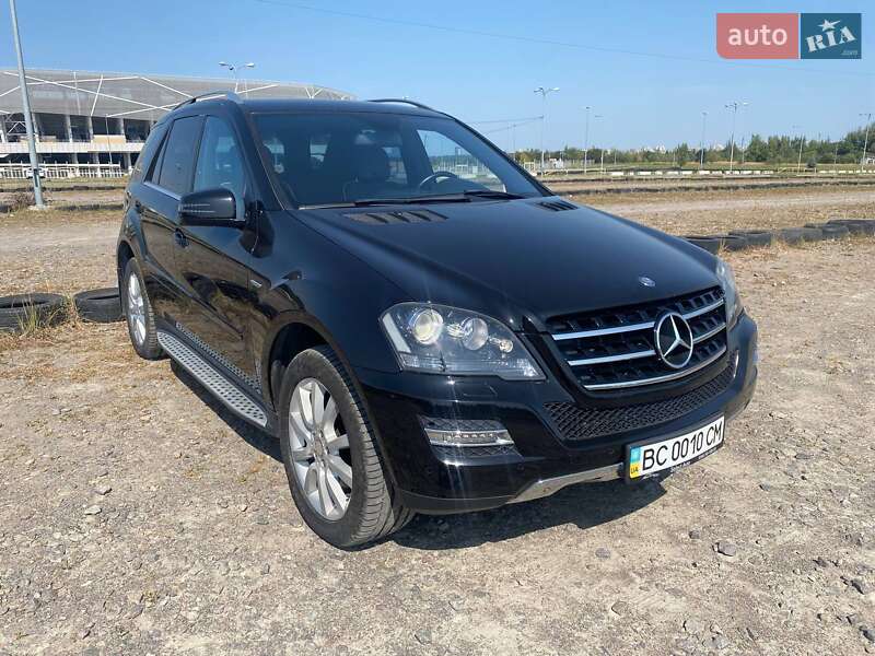 Mercedes-benz M-class (2011)
