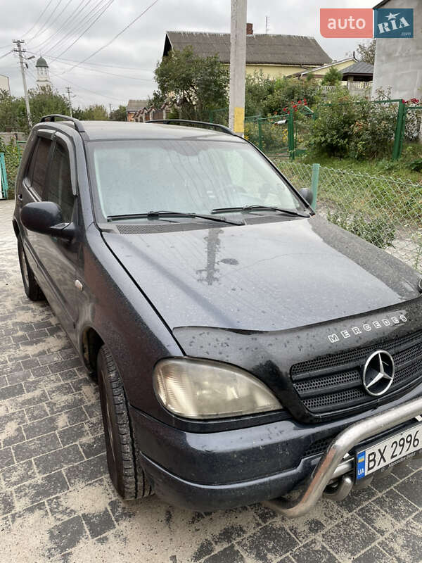 Mercedes-benz M-class (2000)