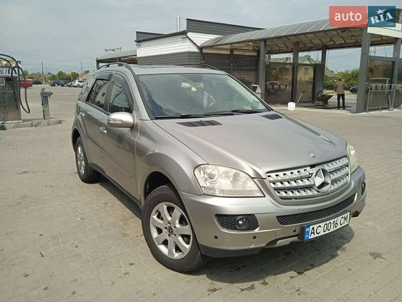 Mercedes-benz M-class (2006)