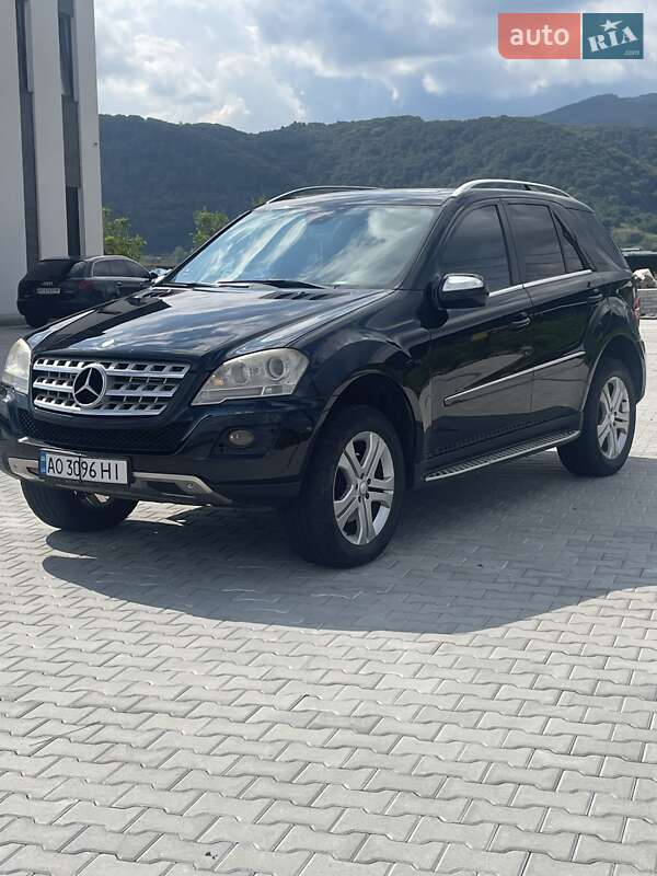 Mercedes-benz M-class (2009)