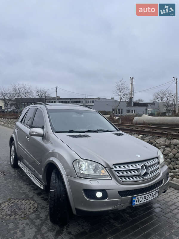 Mercedes-benz M-class (2006)