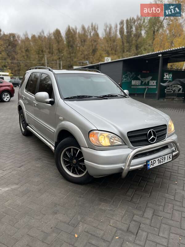 Mercedes-benz M-class (1997)