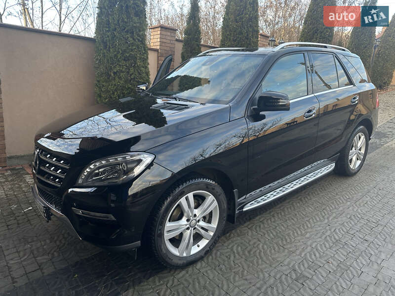 Mercedes-benz M-class (2015)