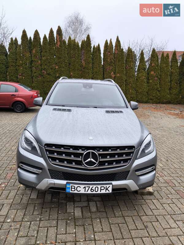 Mercedes-benz M-class (2012)