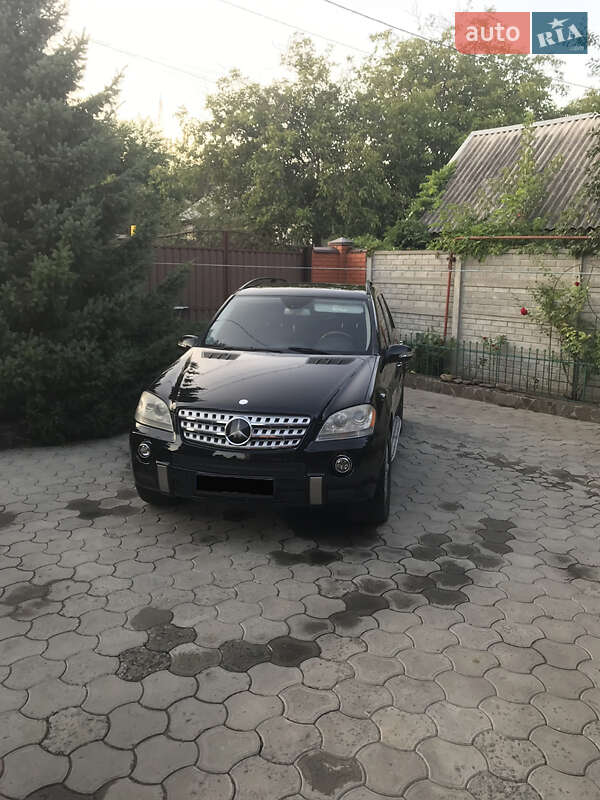 Mercedes-benz M-class (2008)
