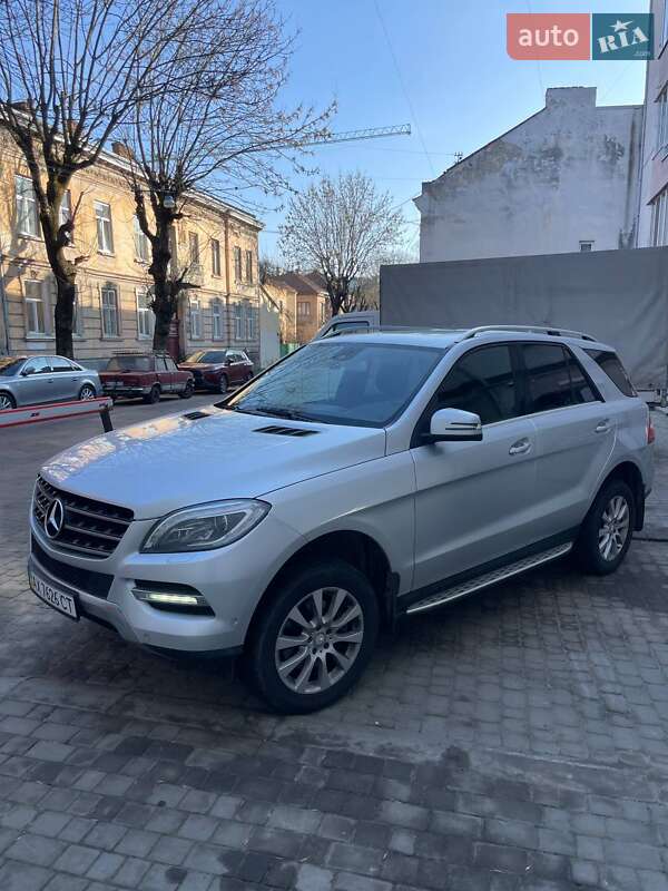 Mercedes-benz M-class (2012)