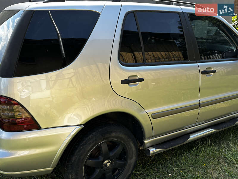Mercedes-benz M-class (2003)