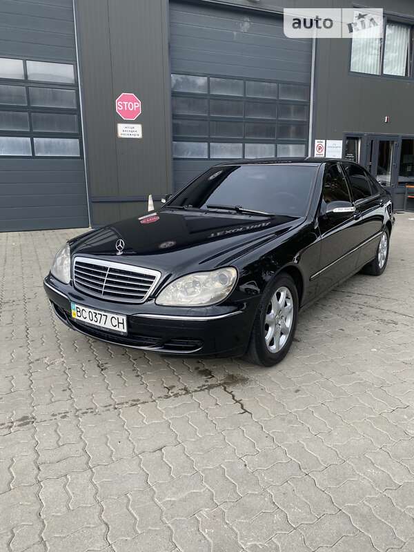 Mercedes-benz S-class (2004)