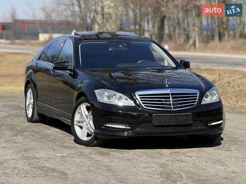 Mercedes-benz S-class (2010)