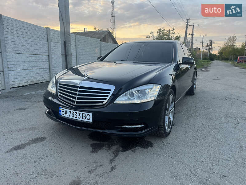 Mercedes-benz S-class (2013)