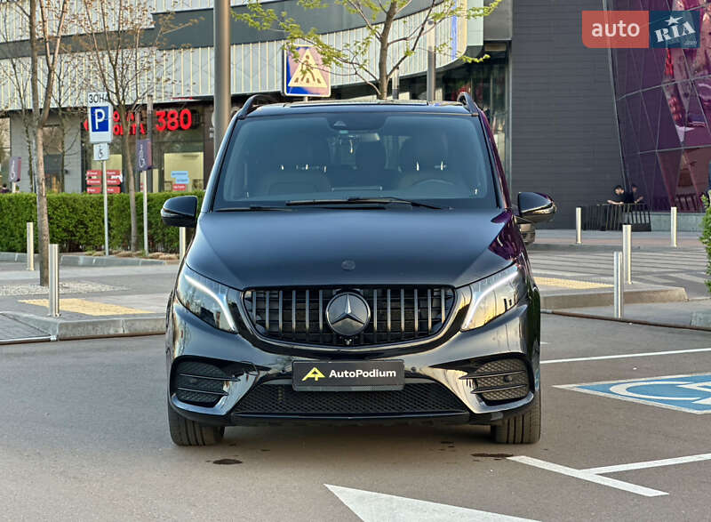 Mercedes-benz V-class (2022)