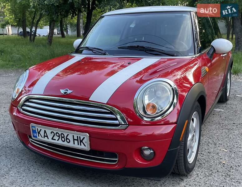 Mini Cooper (2010)