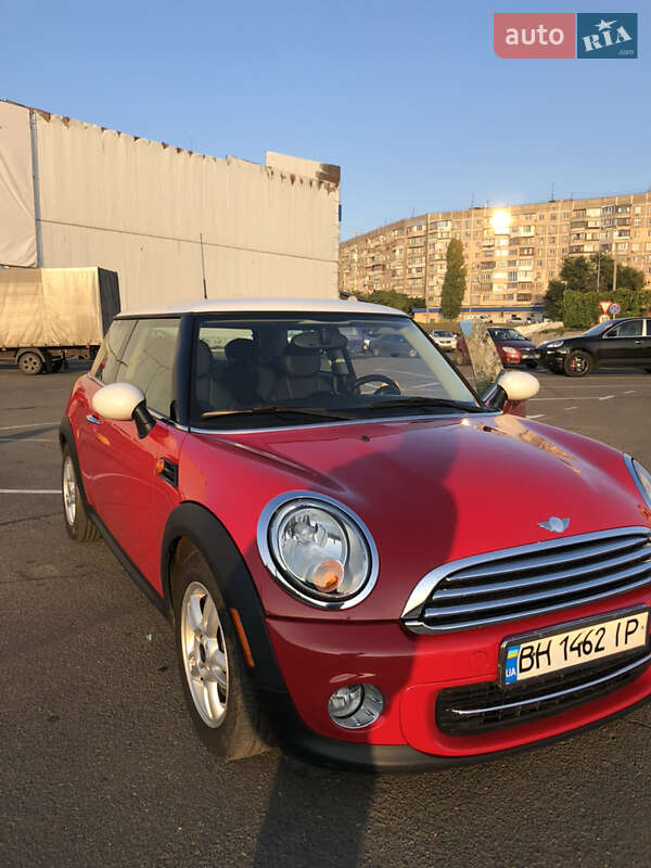 Mini Cooper (2011)