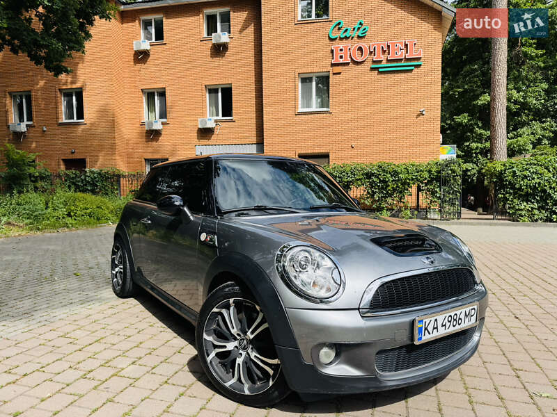 Mini Cooper (2008)
