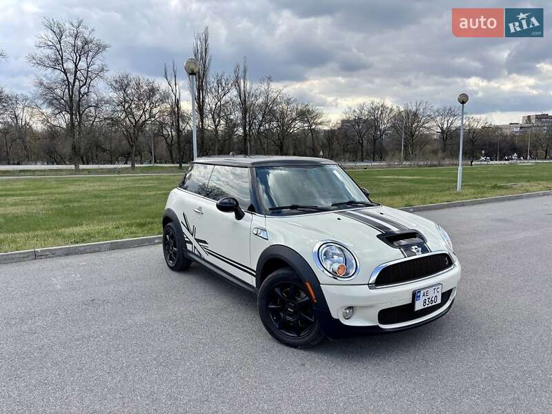 Mini Cooper (2010)
