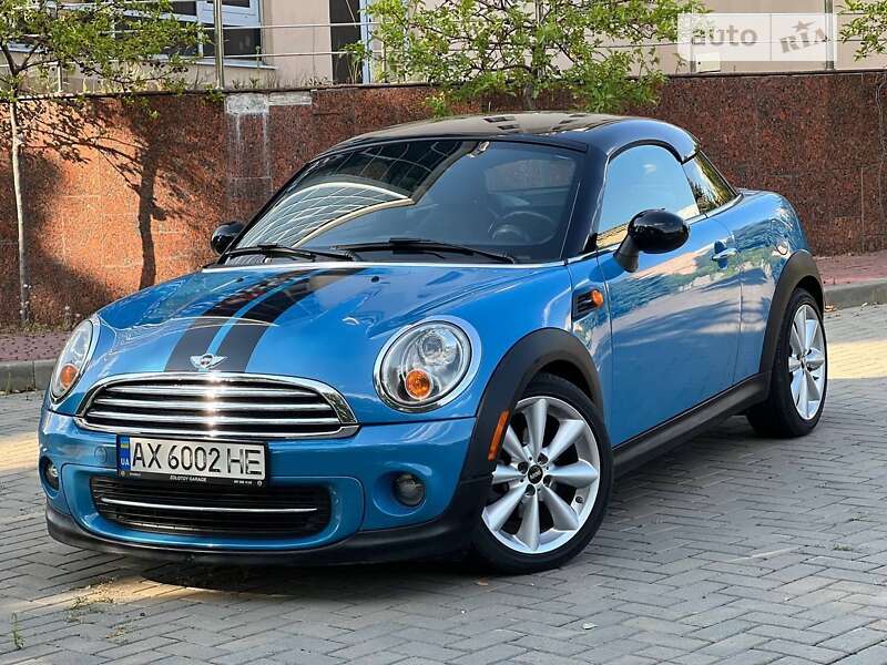 Mini Cooper (2012)