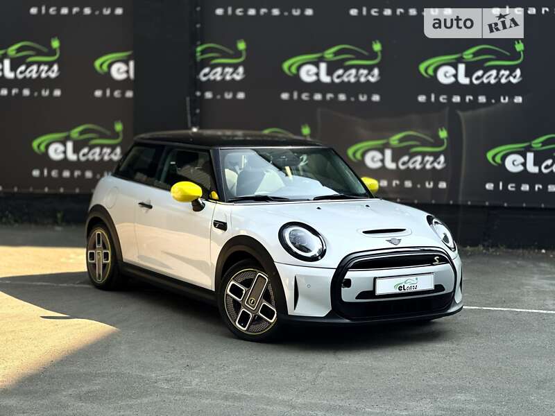 Mini Cooper (2021)