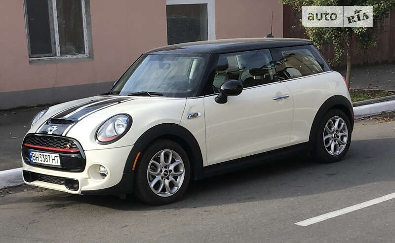 Mini Hatch (2014)