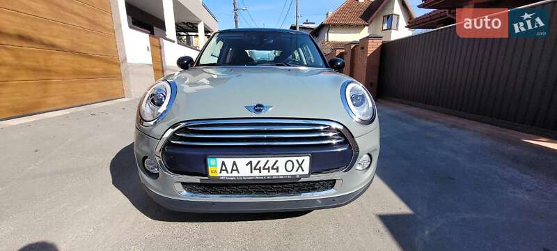 Mini Hatch (2015)