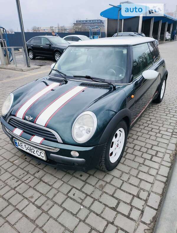 Mini Hatch (2002)