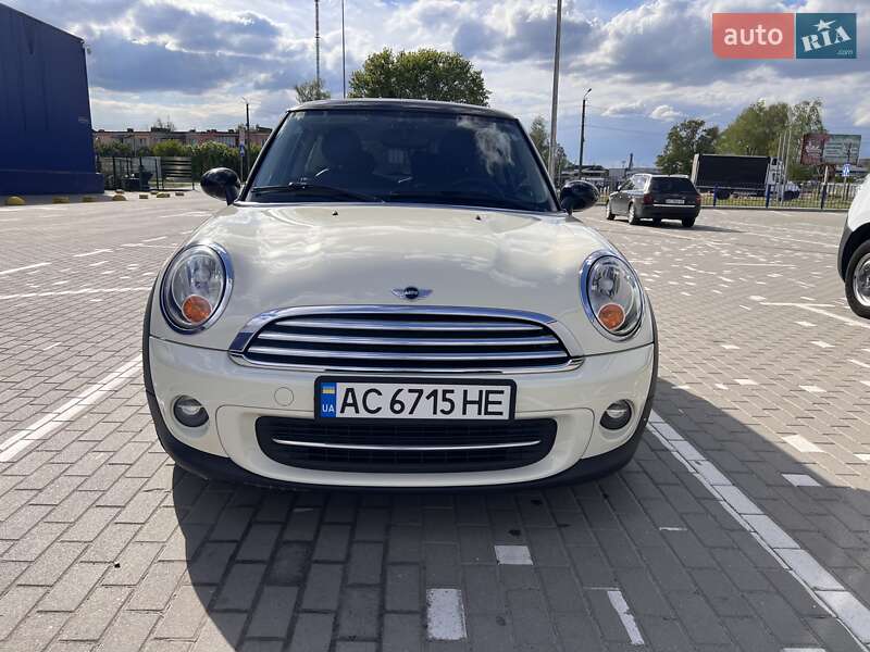 Mini Hatch (2012)